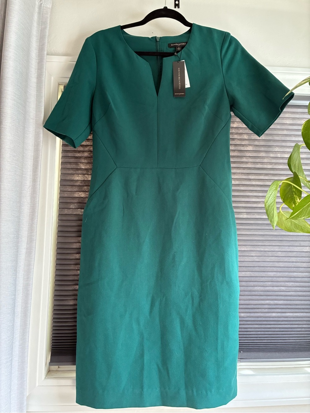 Banana Republic Emerald Green Sheath Dress